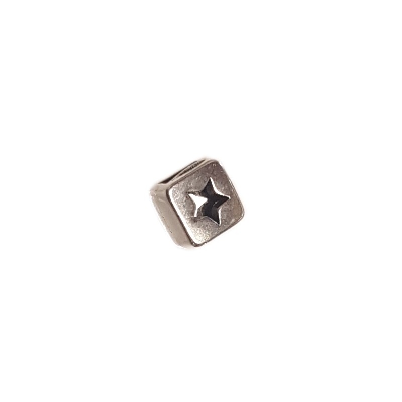 [82] Passant cuir, petite étoile, alliage, couleur argent, 9x9mm, trou 2x6mm