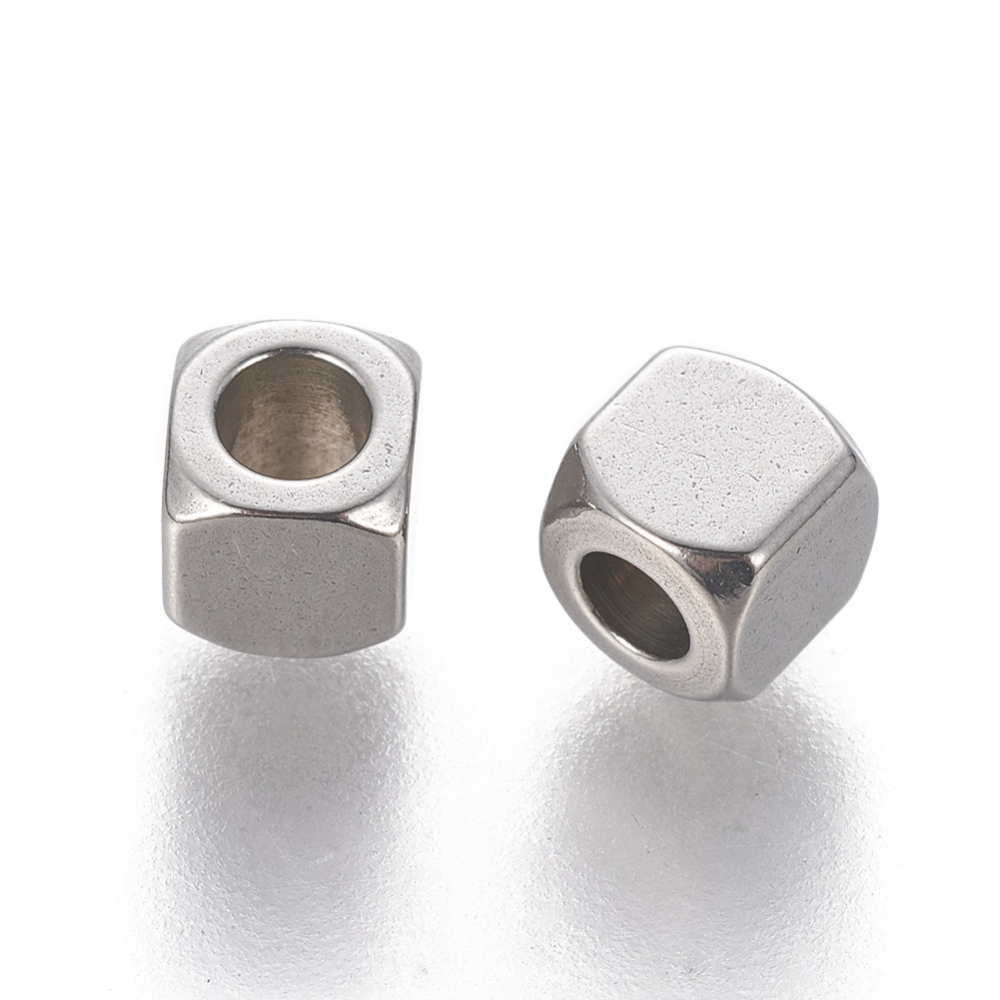 Perle INOX argenté, cube, 4x4x4mm, trou 2mm, l'unité