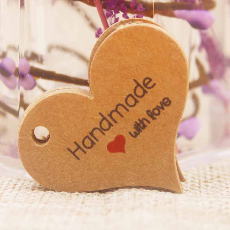 Etiquettes en carton "handmade with love", kraft, coeur, 32x39x0.4mm, trou: 4mm x 100 pièces