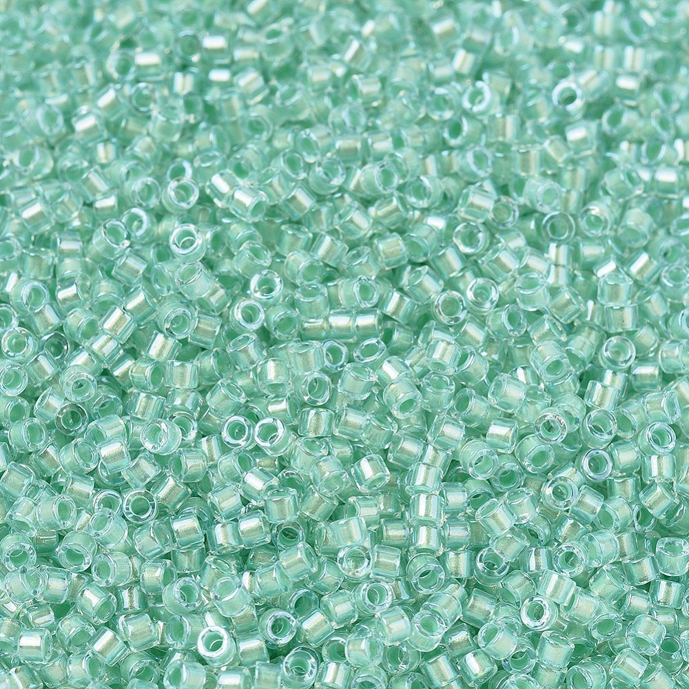 Perles Miyuki delica 11/0 fiole 3gr DB1707 menthe glacée transparent