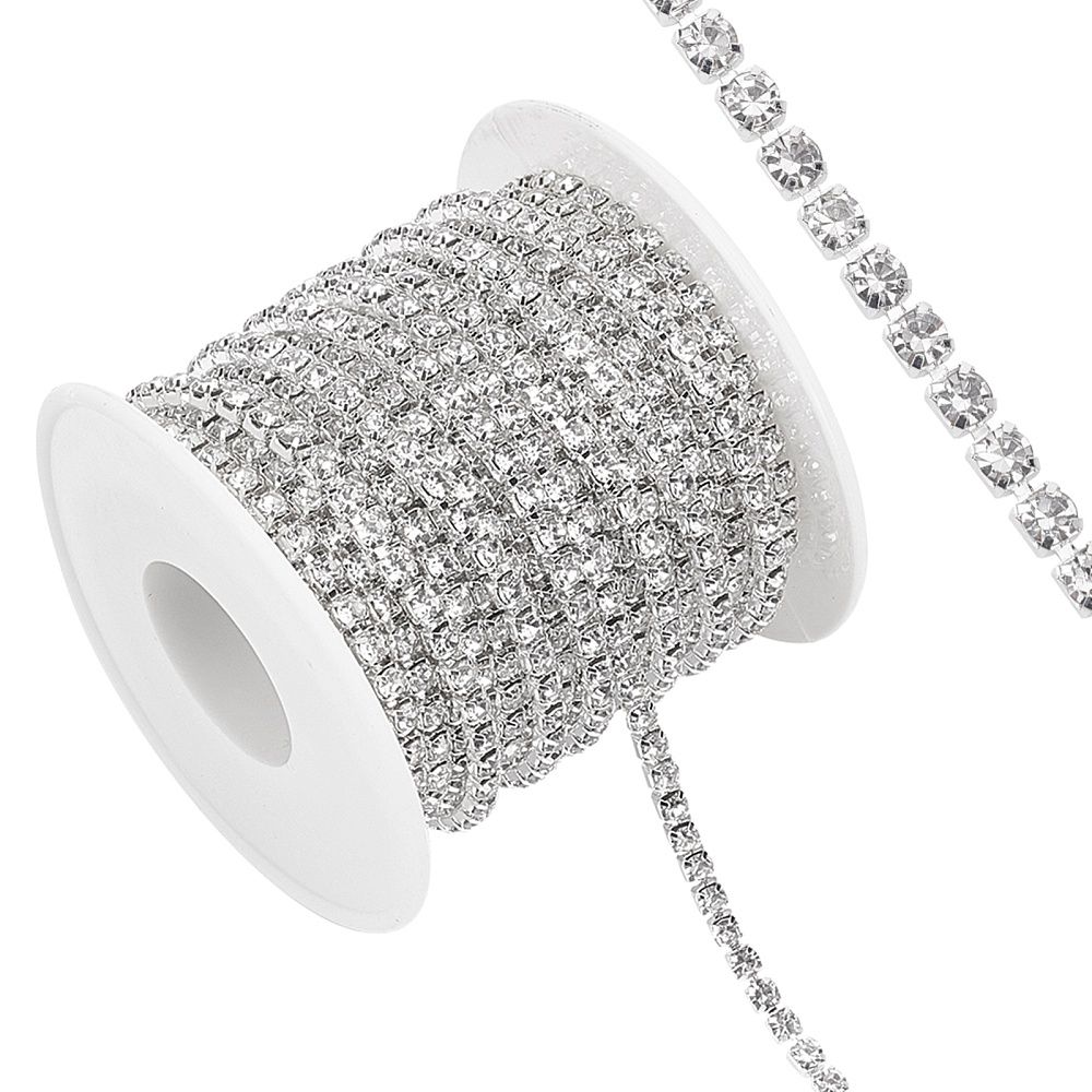 Chaîne en laiton avec strass argentés 3mm, vendu au mètre