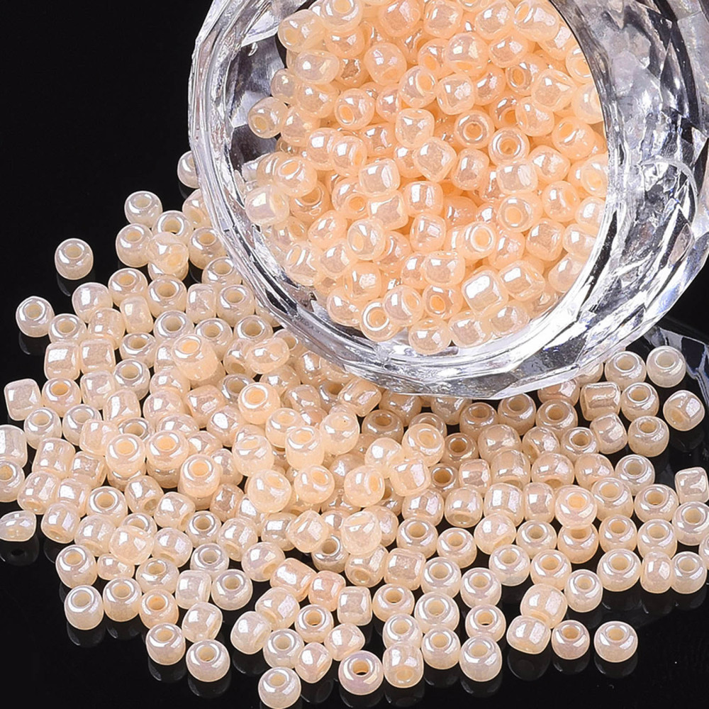 Perles de rocaille TRANSLUCIDES, TAILLE 4mm, trou 1,5mm, SAUMON, sachet 12 gr.