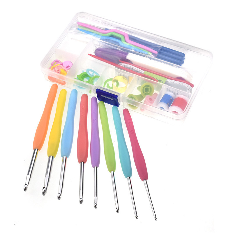 [SENE-PW0003-103A] Kit complet pour le crochet : 16 crochets en aluminium, marqueurs de maille, mètre ruban, aiguilles, compteurs de rang, sac de rangement rose